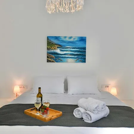 Apartment Serenite Santorini Getaway Offering 2 Bedrooms And Stunning Sea Views Kamari (Santorini)