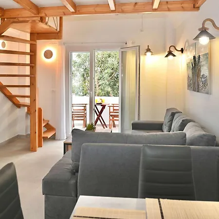 Serenite Santorini Getaway Offering 2 Bedrooms And Stunning Sea Views Apartment Kamari (Santorini)