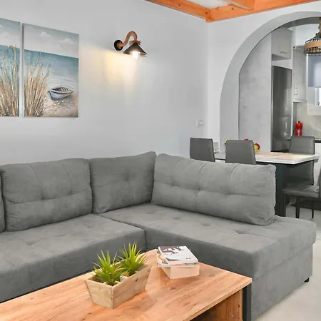Serenite Santorini Getaway Offering 2 Bedrooms And Stunning Sea Views Apartment Kamari (Santorini)