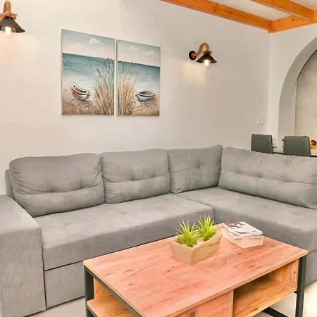 Serenite Santorini Getaway Offering 2 Bedrooms And Stunning Sea Views *